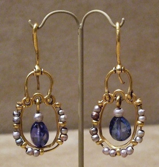 ancient blue sapphire earring
