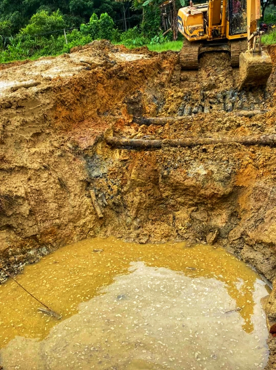 Open Pit Excavator Mining in Kuruwita - Ratnapura